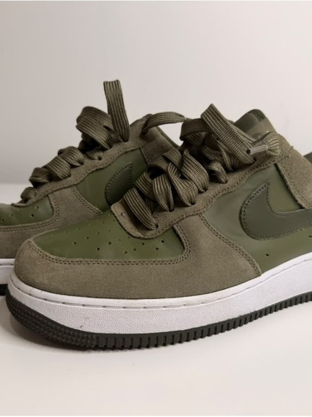 Air Force 1 Nike Olive Green Low-Top Sneakers
